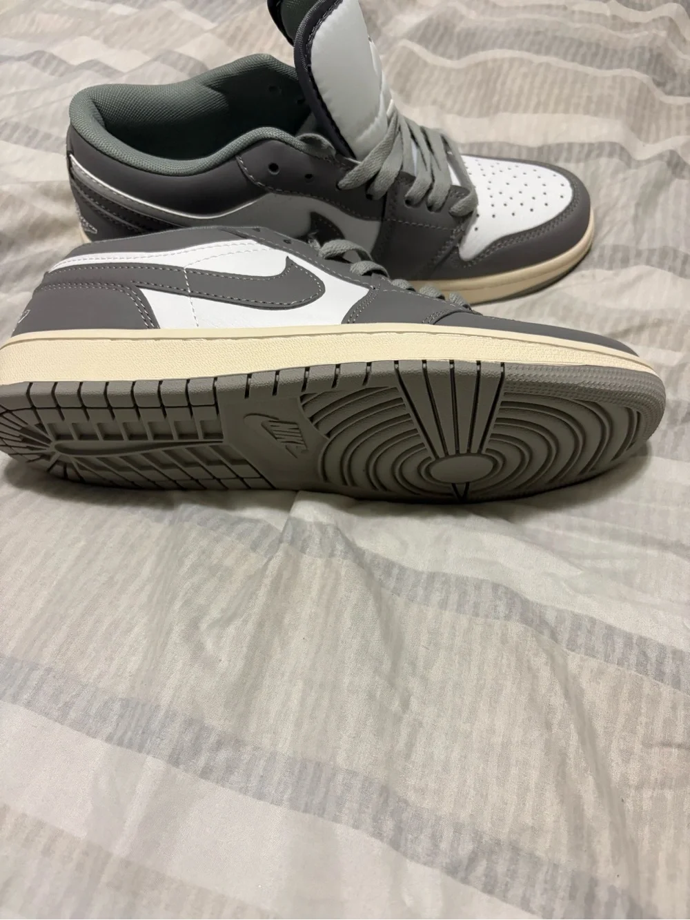 Jordan low top